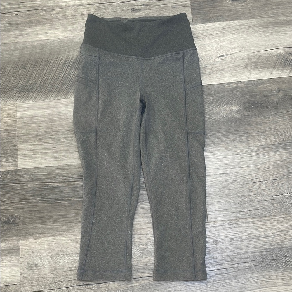 Patagonia Gray Leggings with Elastic Waistband and Streamlined Fit